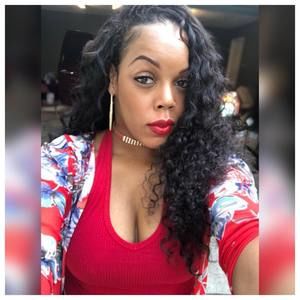 Meet your Posher, Monique